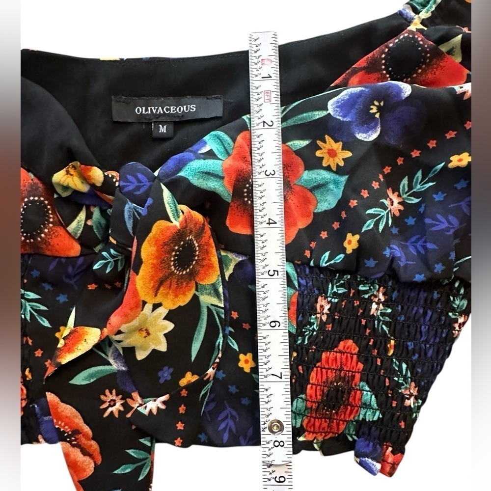Olivaceous Tropical Off Shoulder Tie Crop Top - Juniors Size Medium - Floral - Picture 4 of 4